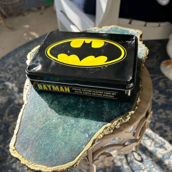 Batman Collectible Playing Cards in Metal Tin - Picture 6 of 7
